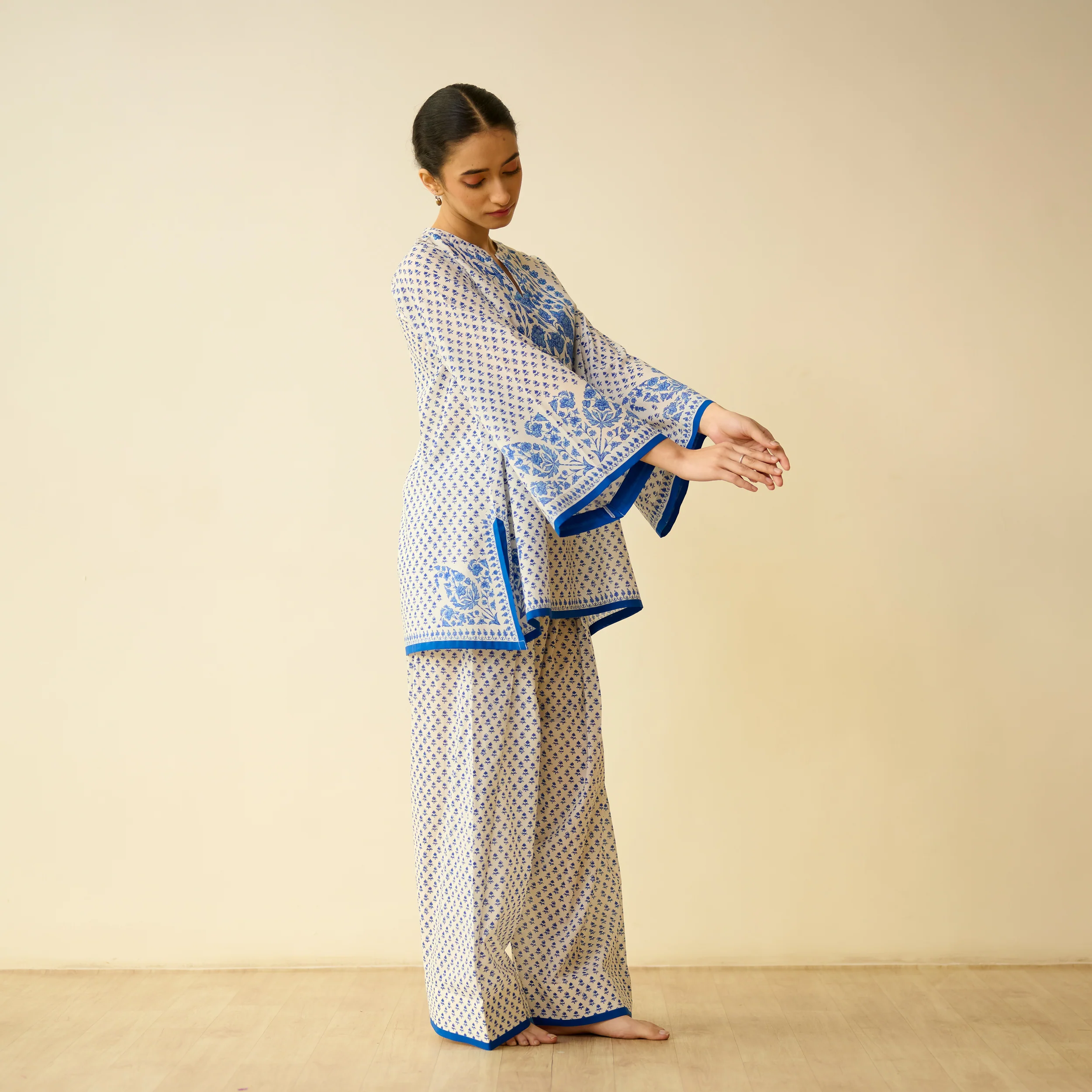 Smriti Bagh Mulmul Cotton Farsi Set - Jaipur Blue - Image 8