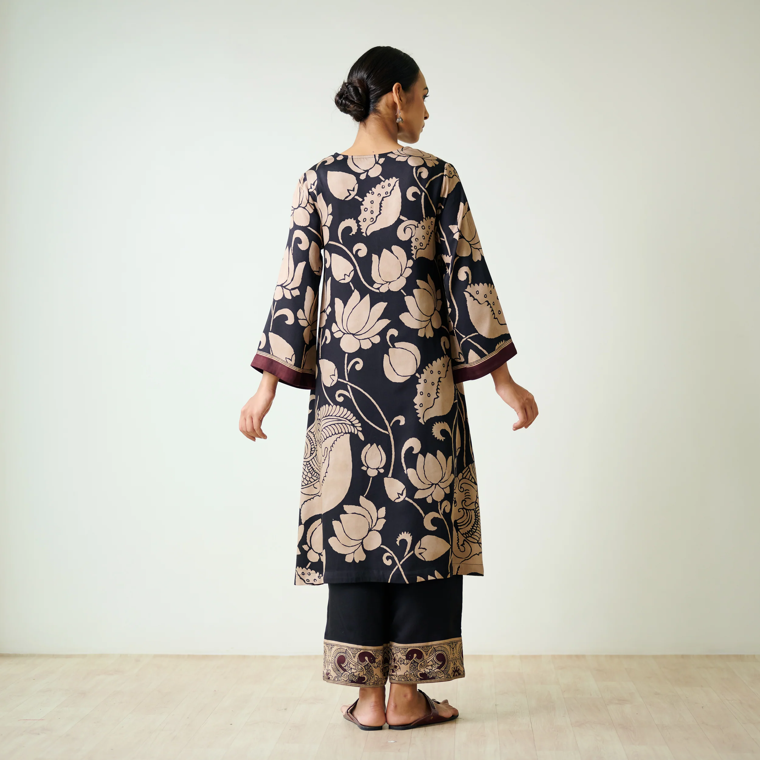 Syahi Modal Satin Kurta Set with Mukaish Embroidery Details - Charcoal - Image 5