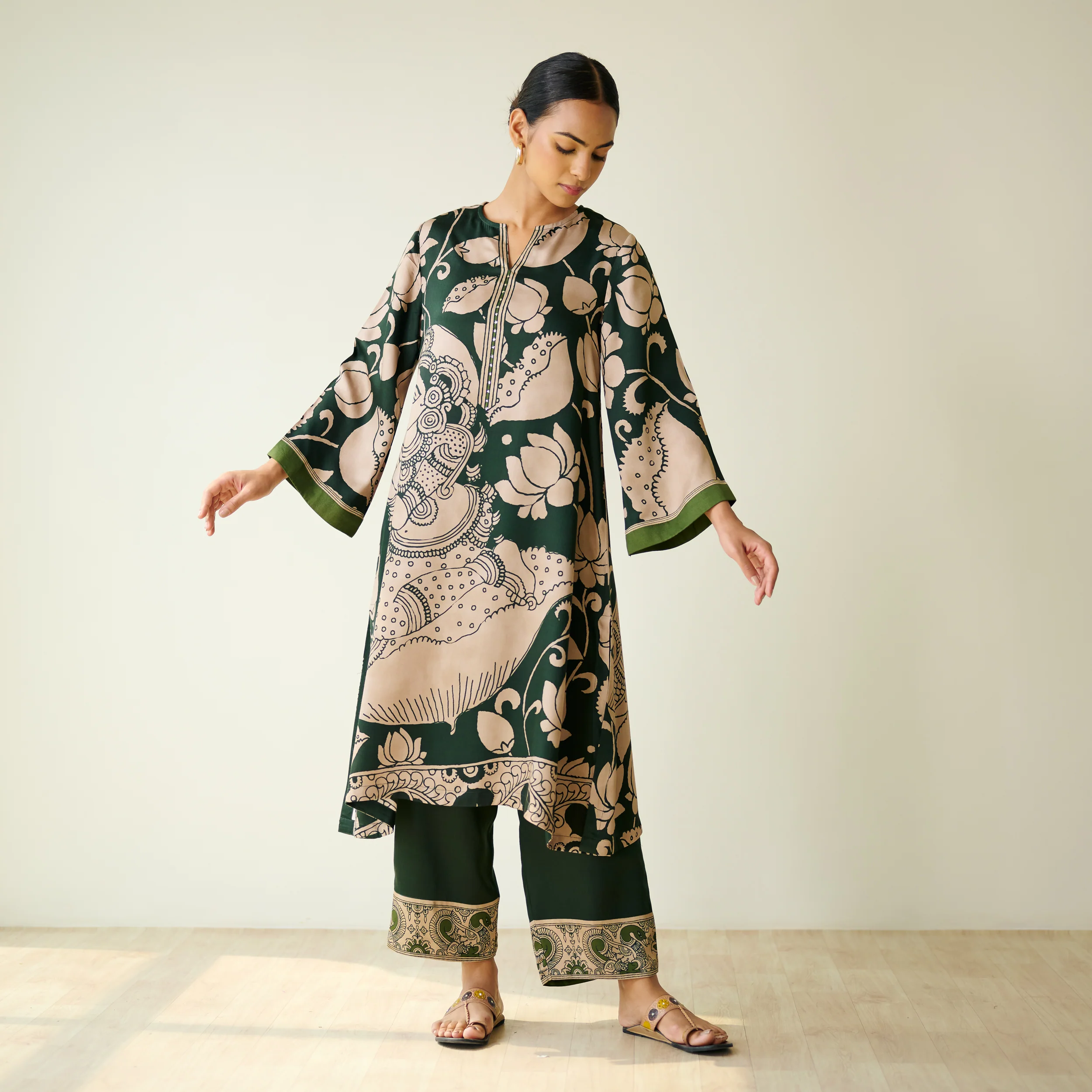Syahi Modal Satin Kurta Set with Mukaish Embroidery Details - Forest Green - Image 5