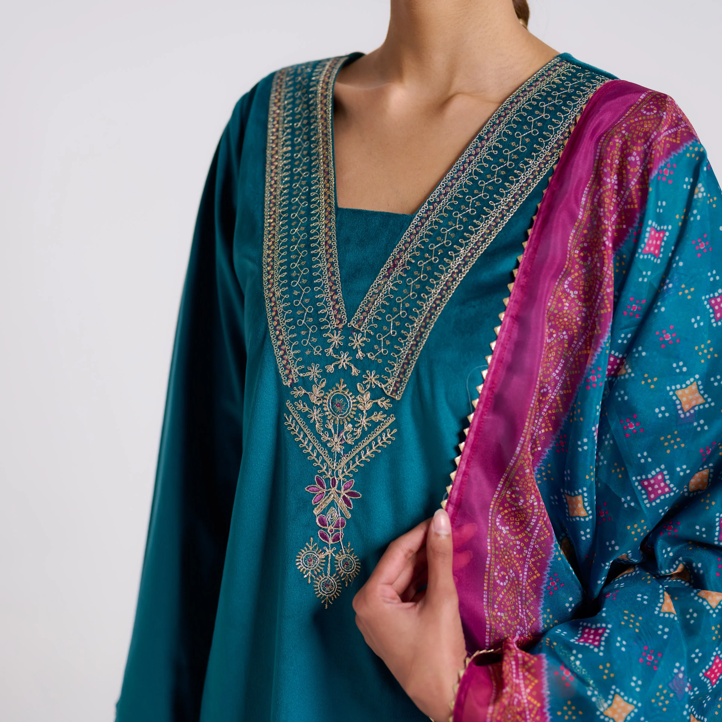 Teal Embroidered Zareen Velvet Set with Dupatta - Image 2