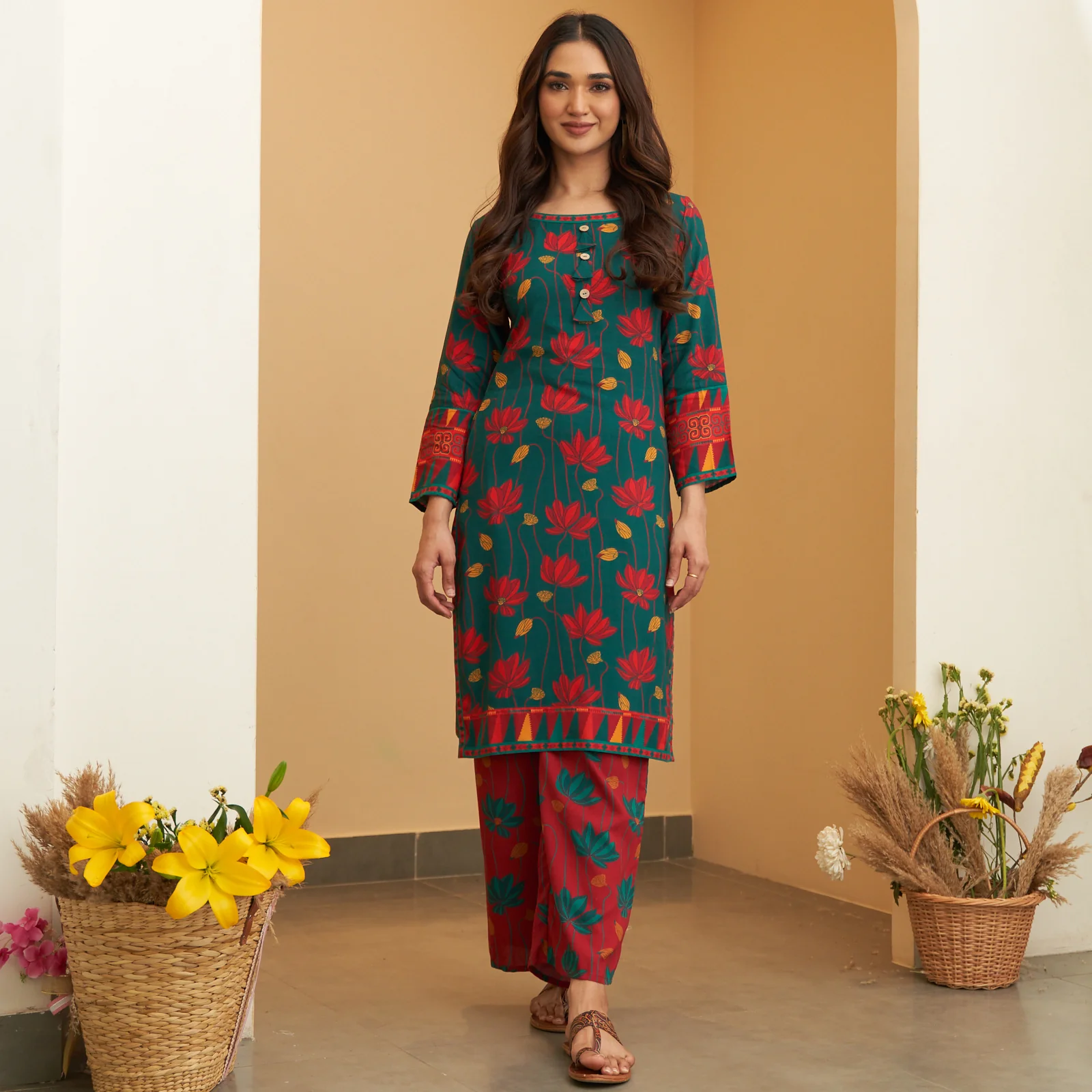 Turquoise Maroon Lotus Print Kurta Pant Co-ord Set - Image 2