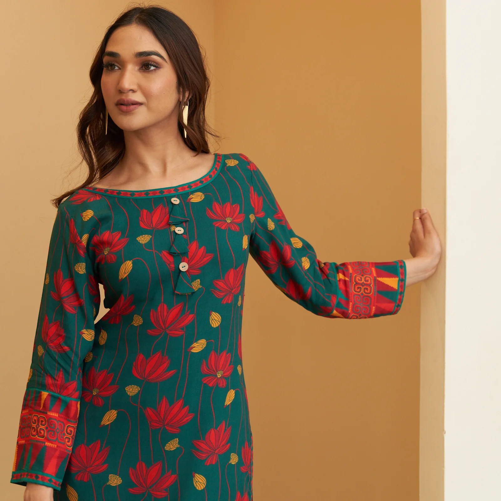 Turquoise Maroon Lotus Print Kurta Pant Co-ord Set - Image 3