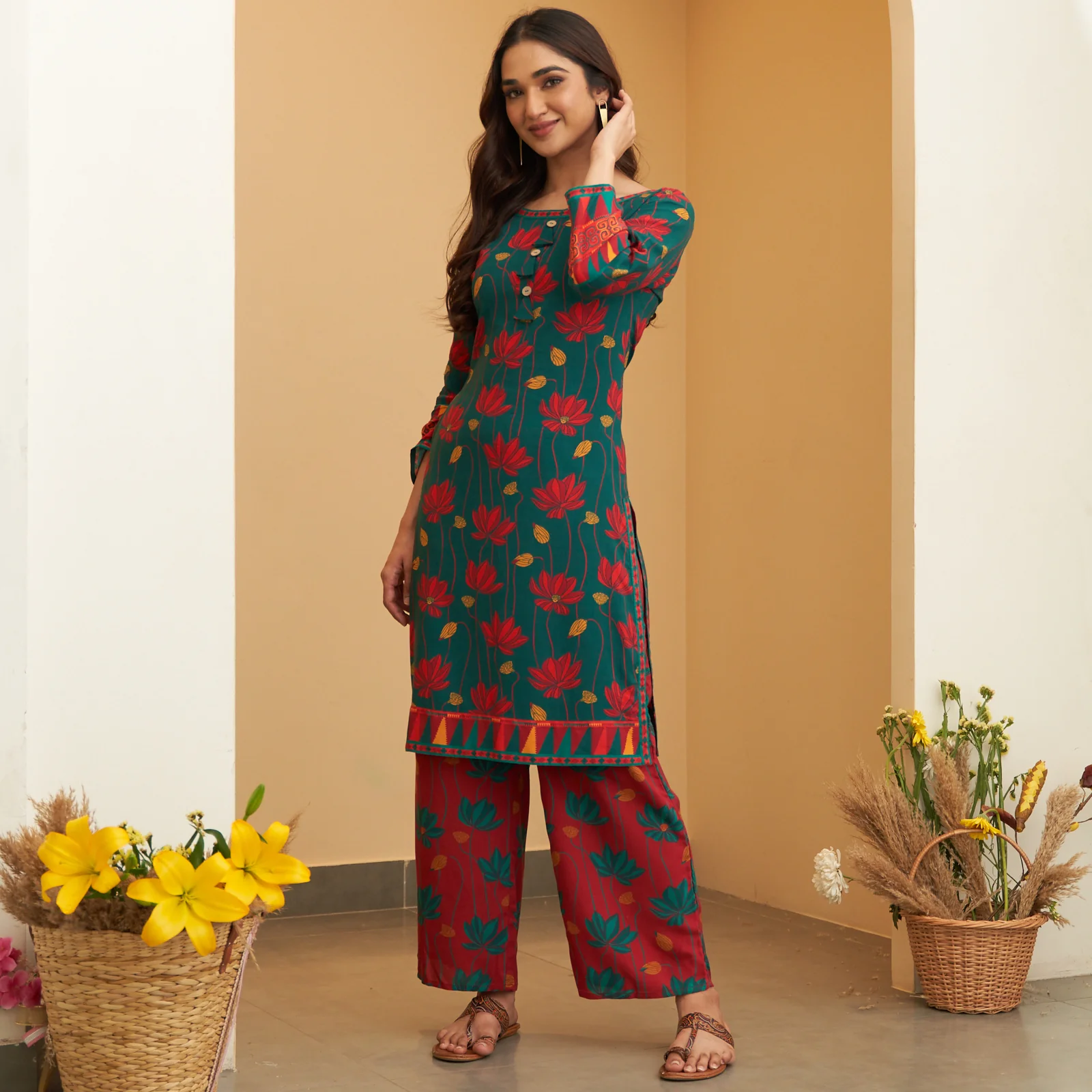 Turquoise Maroon Lotus Print Kurta Pant Co-ord Set - Image 4