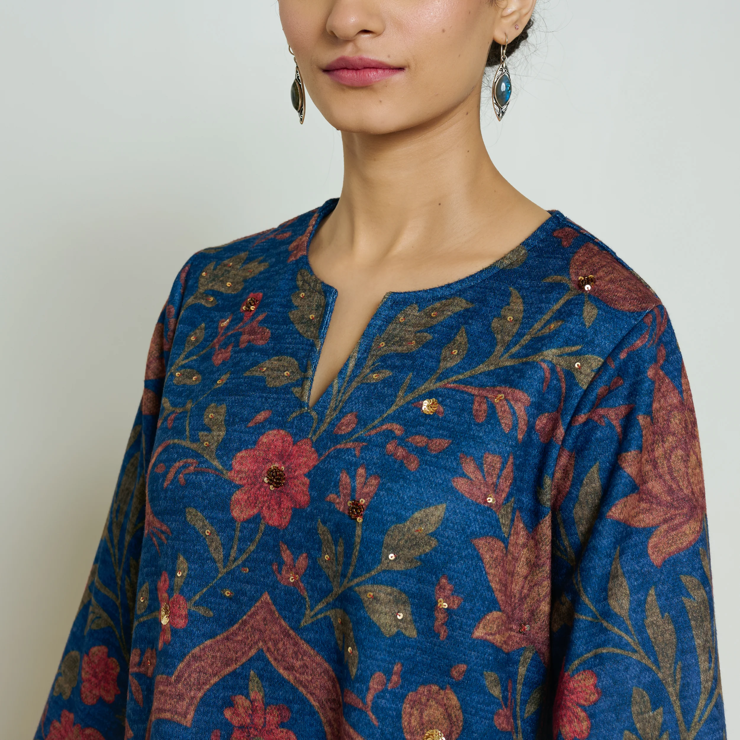 Valley of Flowers Hand Embroidered Woollen Kurta - Electric Blue - Image 2