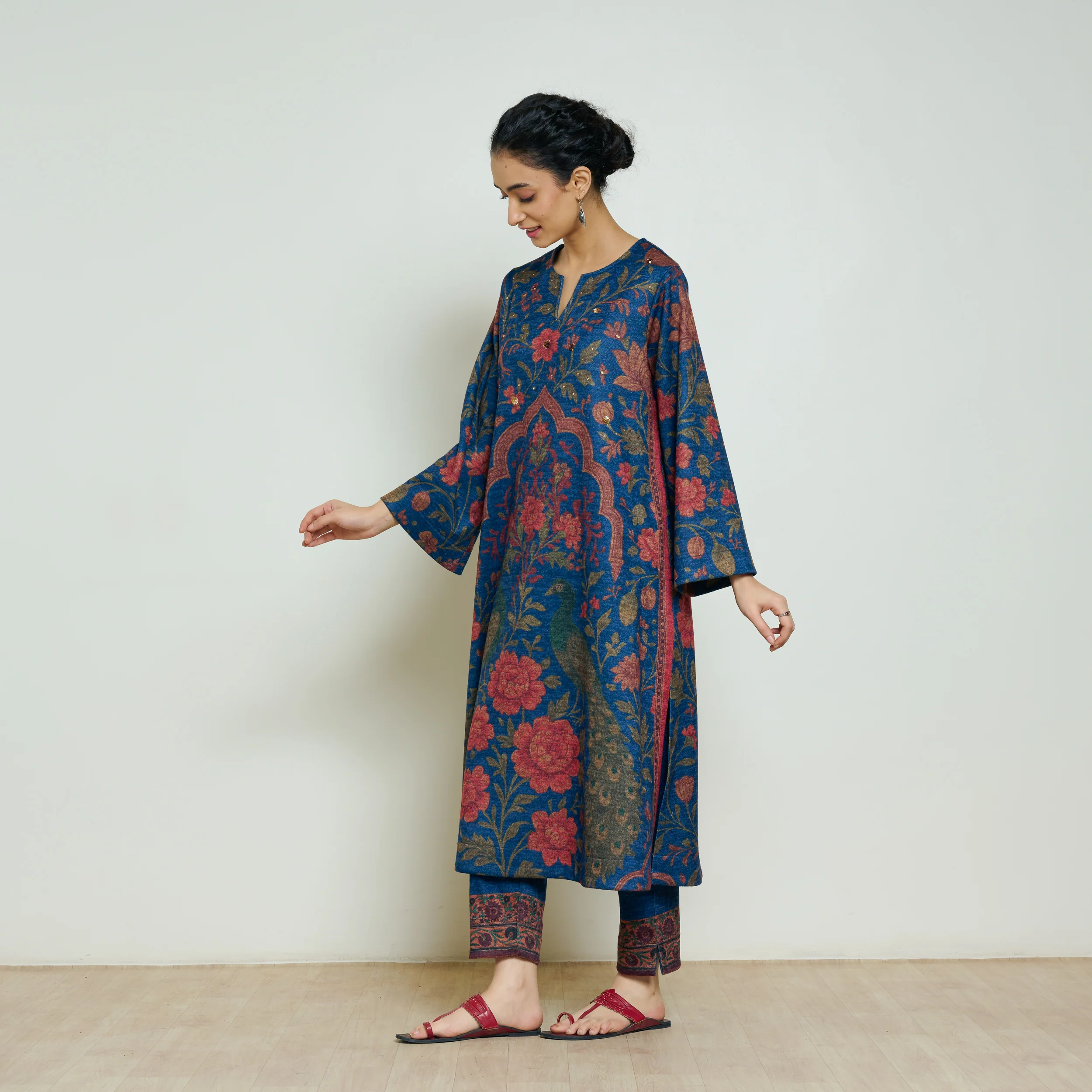 Valley of Flowers Hand Embroidered Woollen Kurta - Electric Blue - Image 3