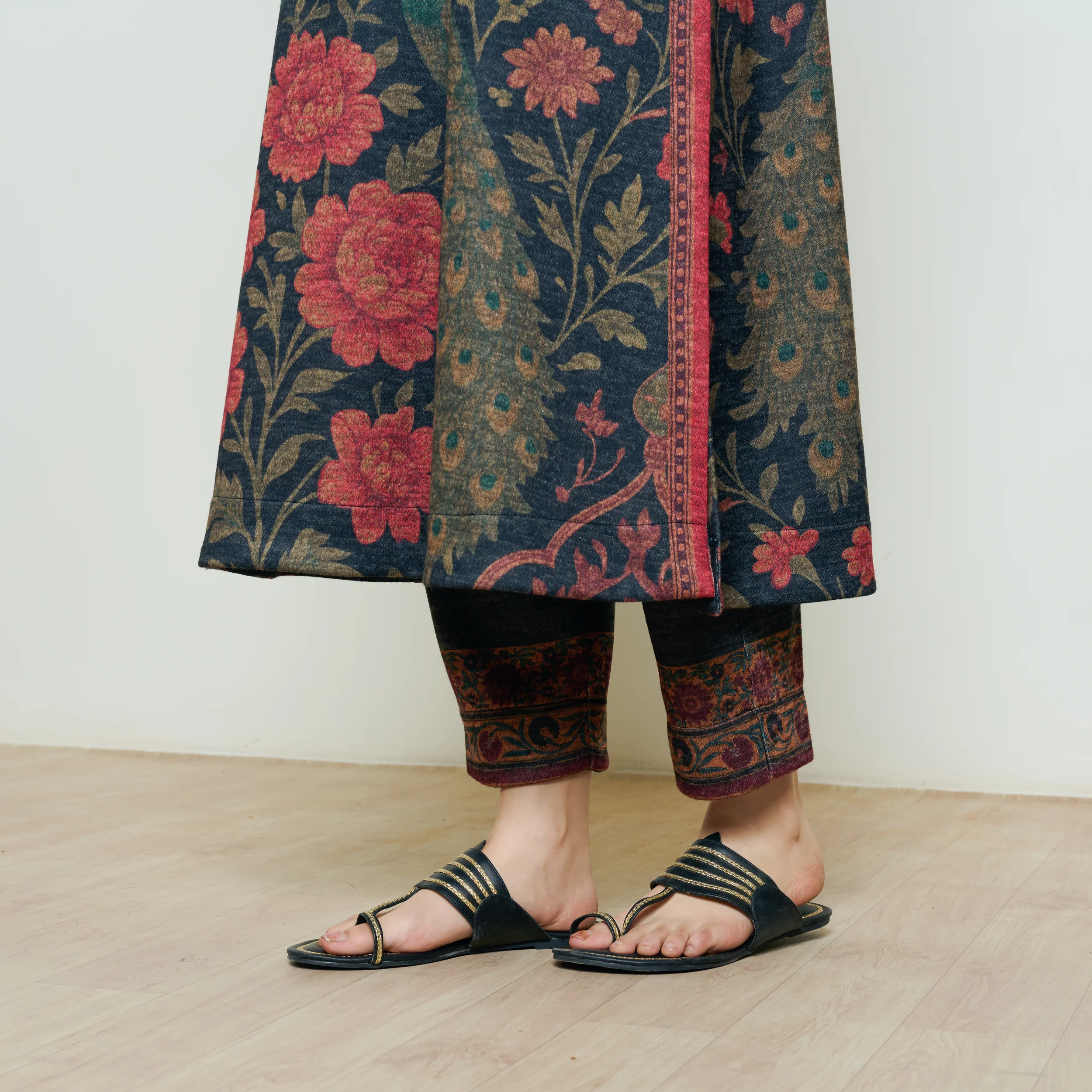 Valley of Flowers Hand Embroidered Woollen Kurta Set - Charcoal - Image 3