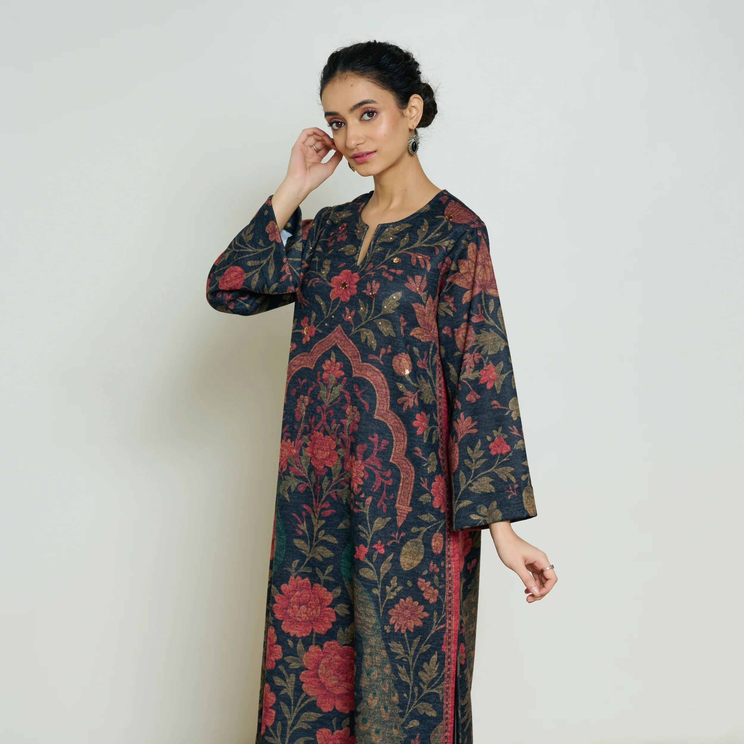 Valley of Flowers Hand Embroidered Woollen Kurta Set - Charcoal - Image 7