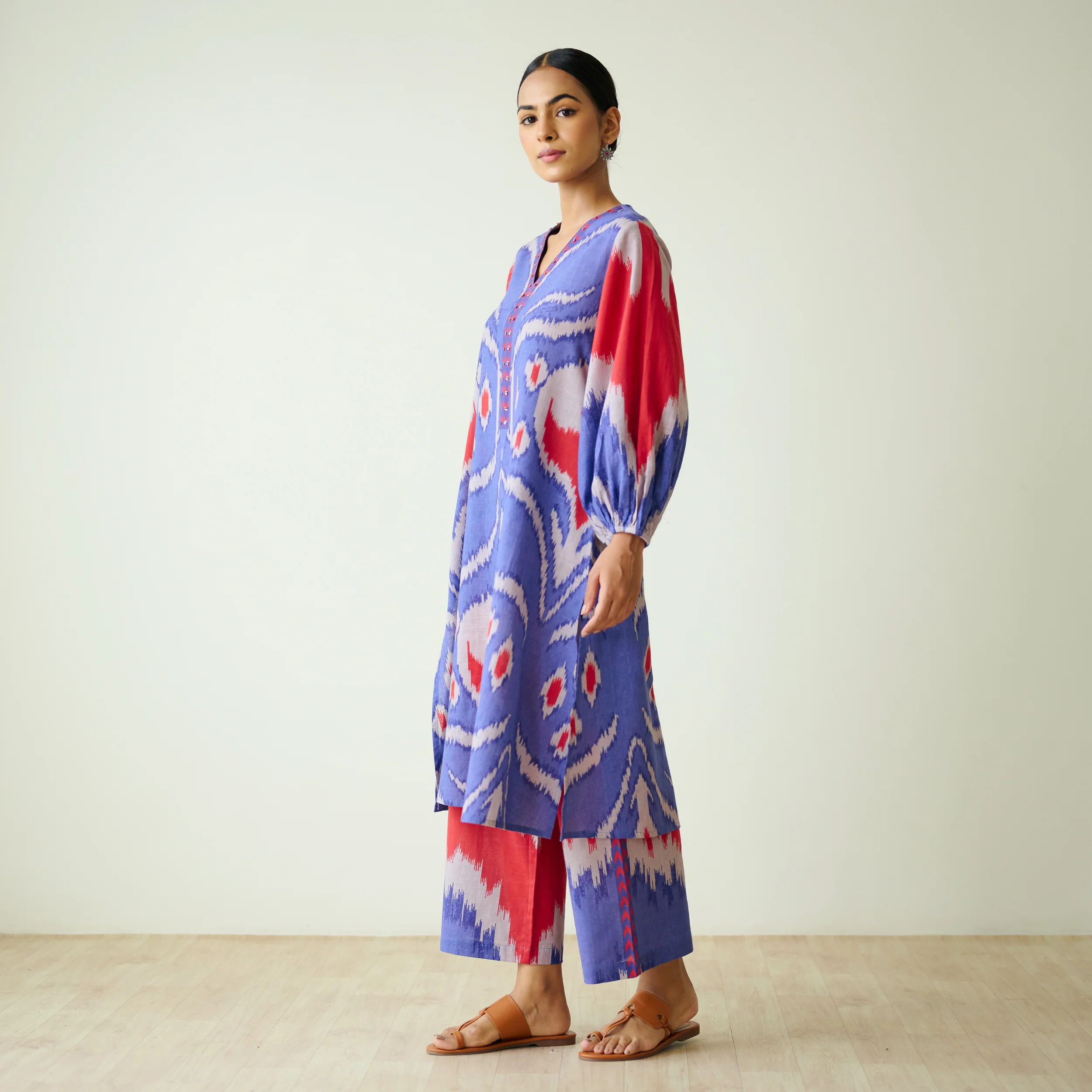 Viola Hand Embroidered Slub Cotton Kurta Set - Blue - Image 3