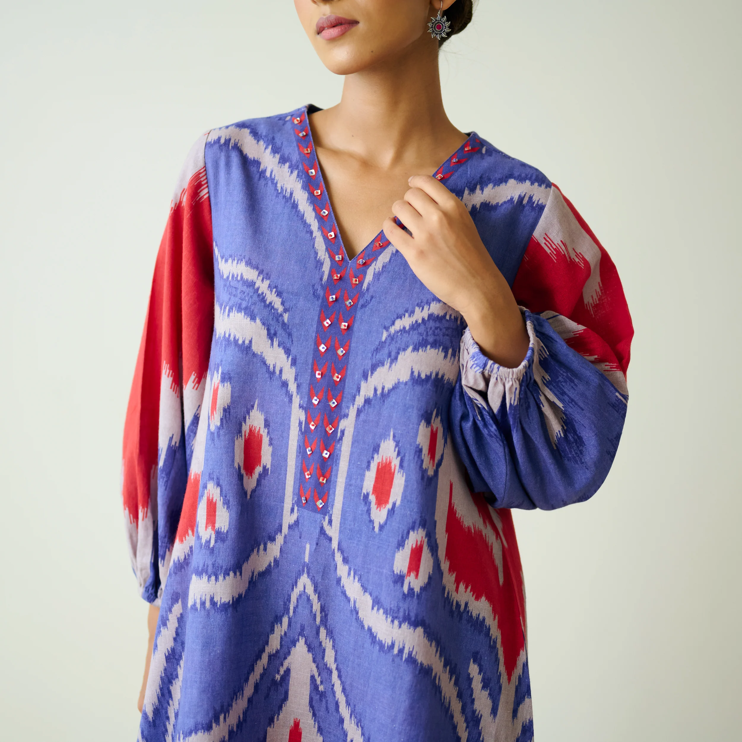 Viola Hand Embroidered Slub Cotton Kurta Set - Blue - Image 5
