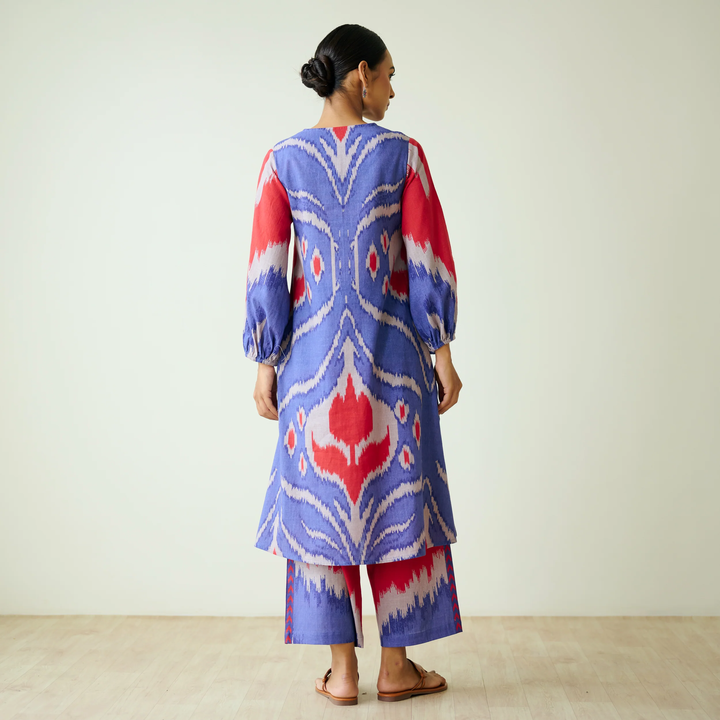 Viola Hand Embroidered Slub Cotton Kurta Set - Blue - Image 7