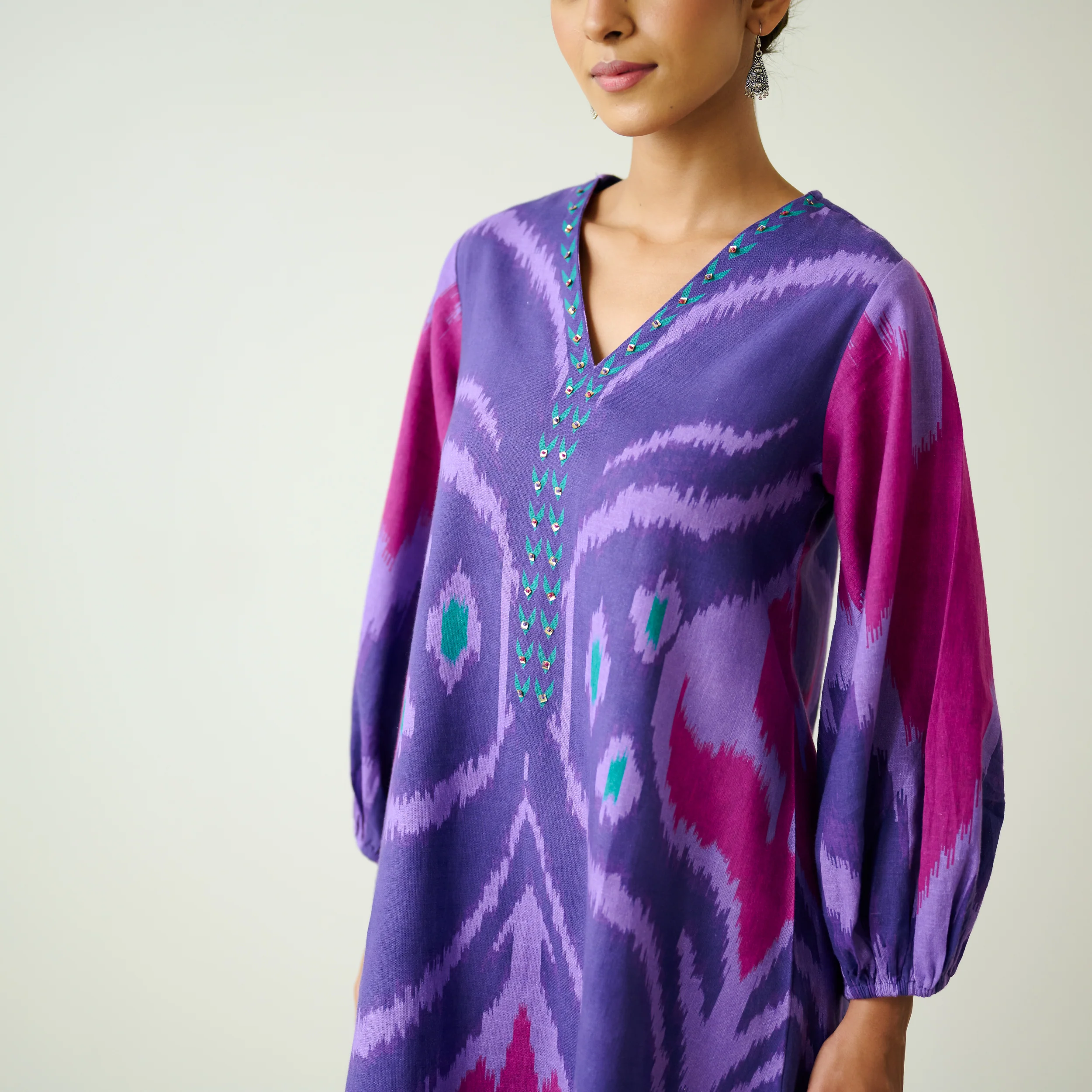 Viola Hand Embroidered Slub Cotton Kurta Set - Violet - Image 2