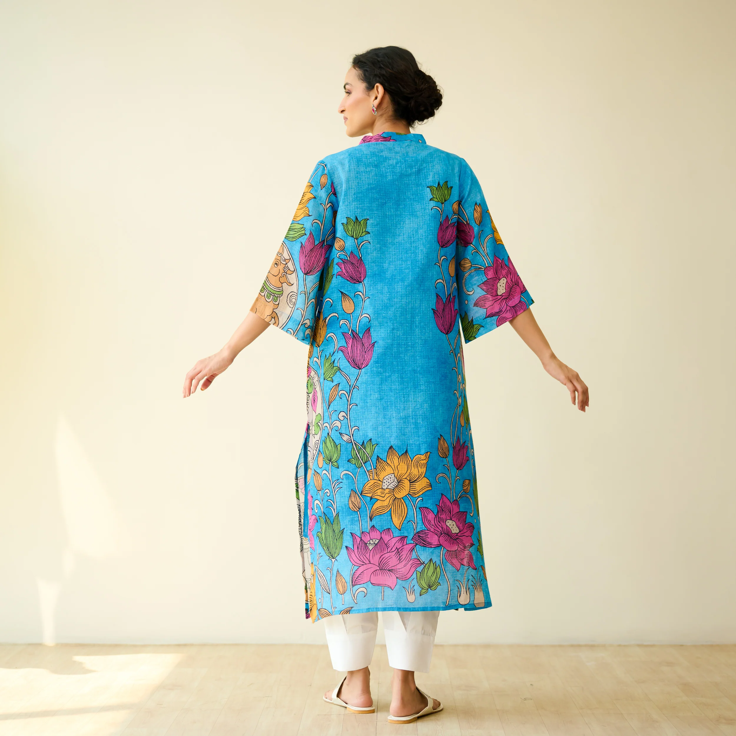 Vrinda Hand Embroidered Kota Doria Cotton Kurta - Electric Blue - Image 6