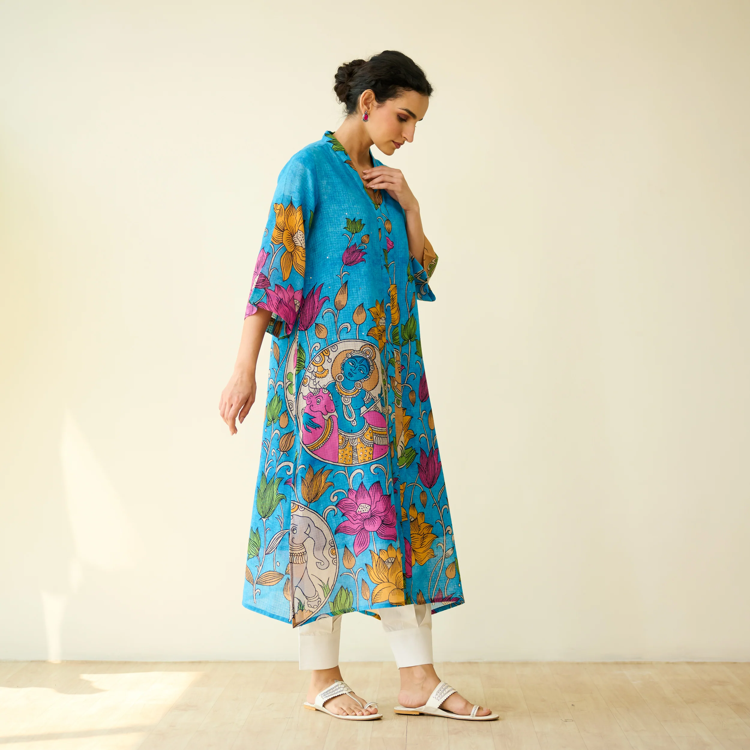 Vrinda Hand Embroidered Kota Doria Cotton Kurta - Electric Blue - Image 7