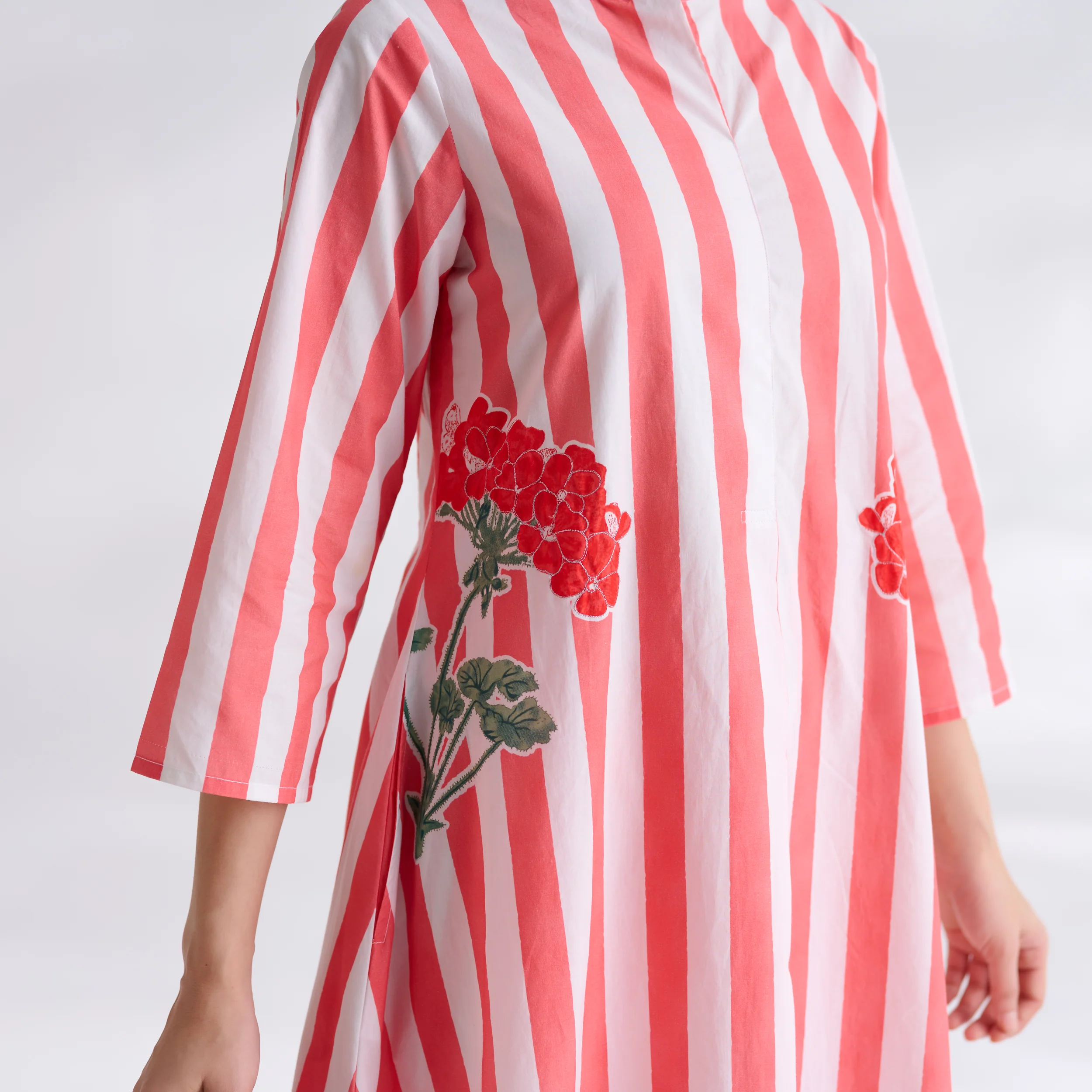 Wildflower Embroidered Cotton Kurta Set - Coral - Image 2