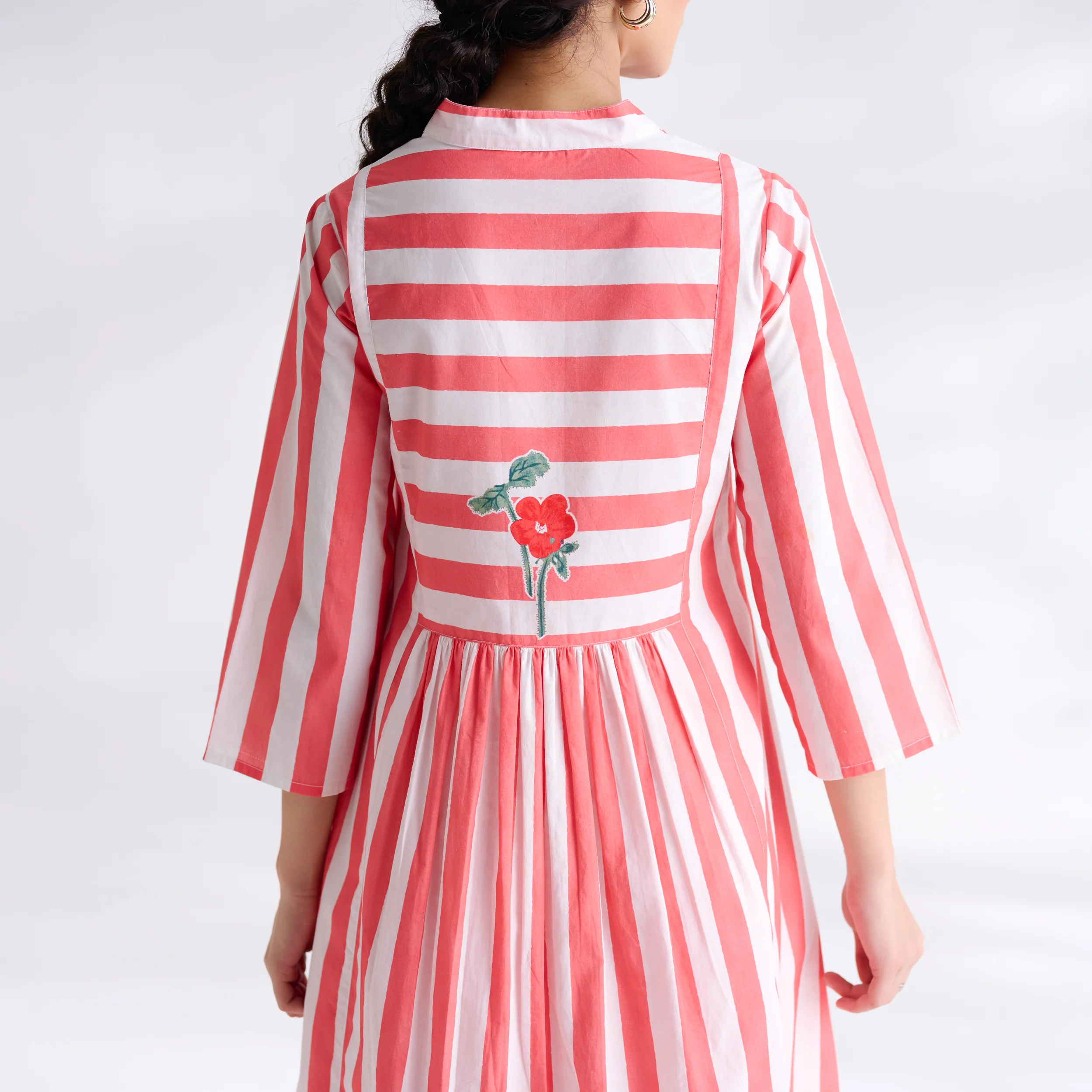Wildflower Embroidered Cotton Kurta Set - Coral - Image 4
