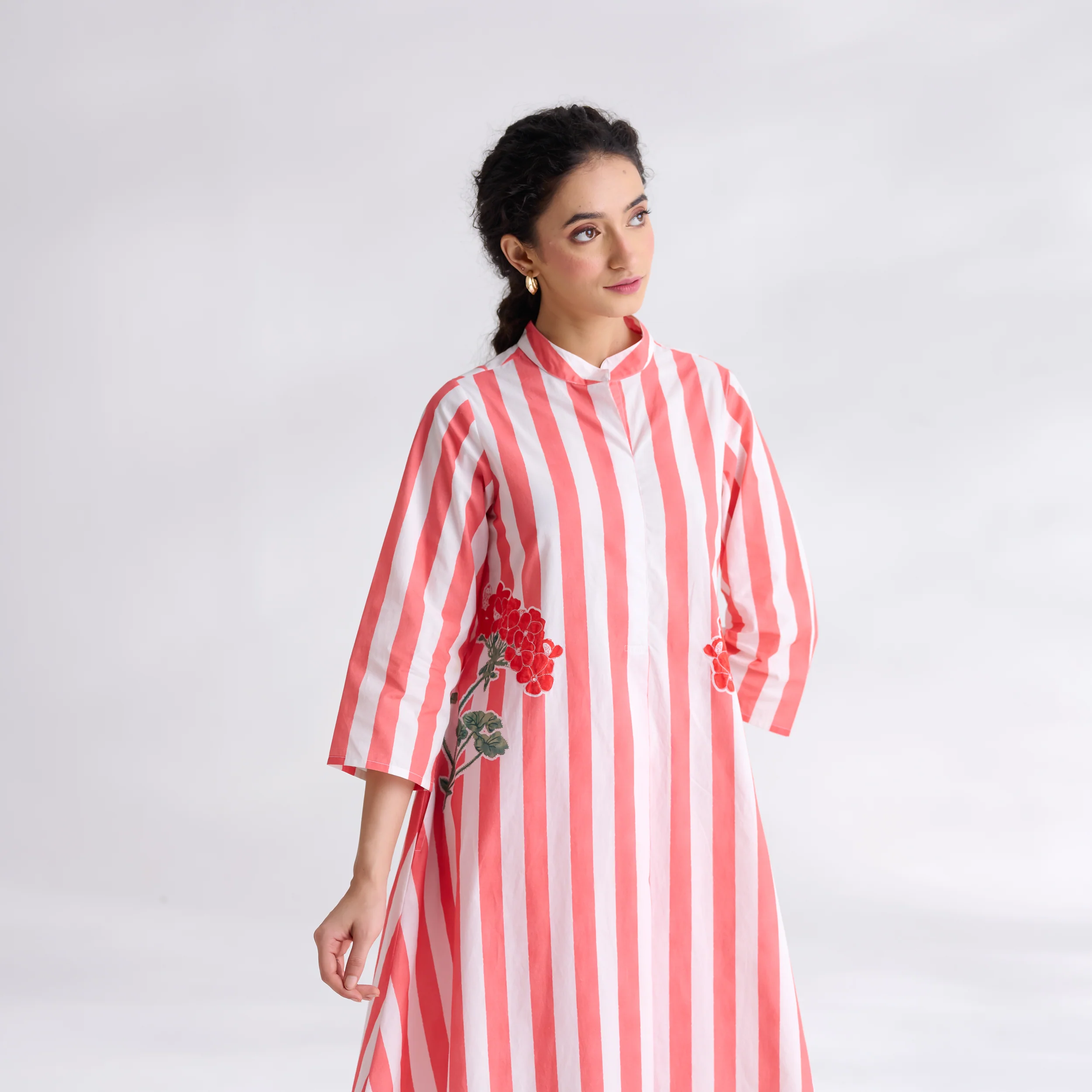 Wildflower Embroidered Cotton Kurta Set - Coral - Image 5