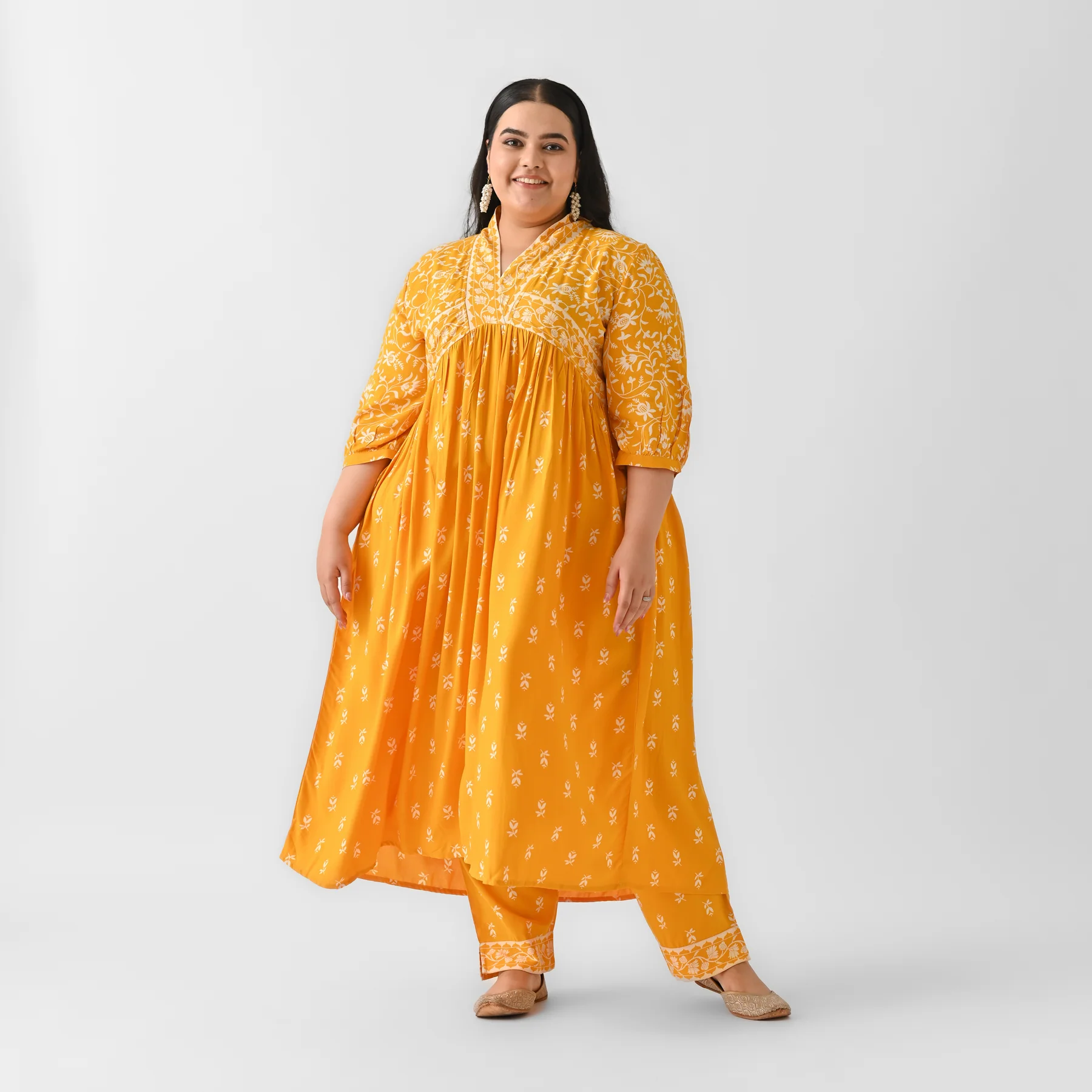 Yellow Floral Jaal V Neck Kurta Pant Set - SOM - Image 3