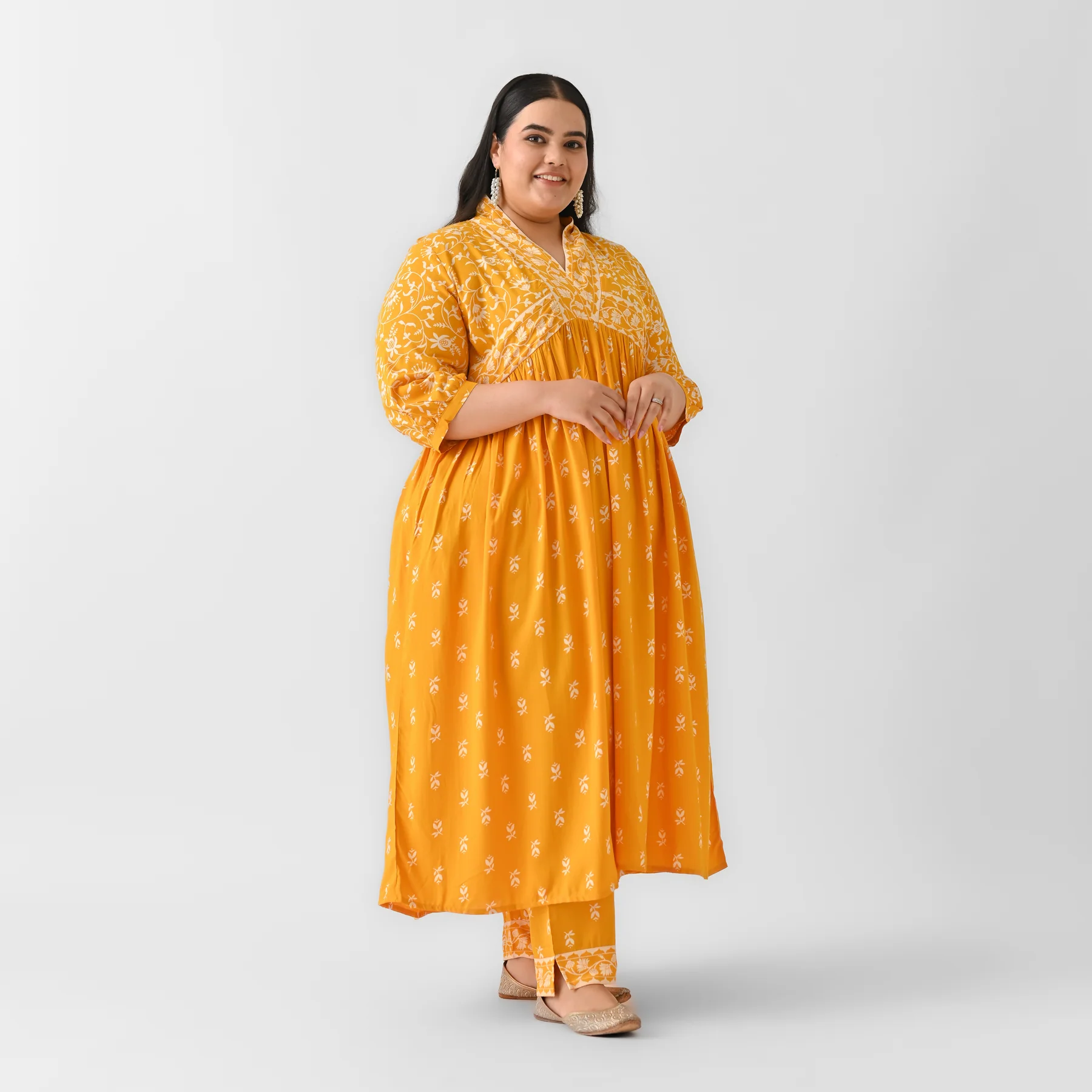 Yellow Floral Jaal V Neck Kurta Pant Set - SOM - Image 4