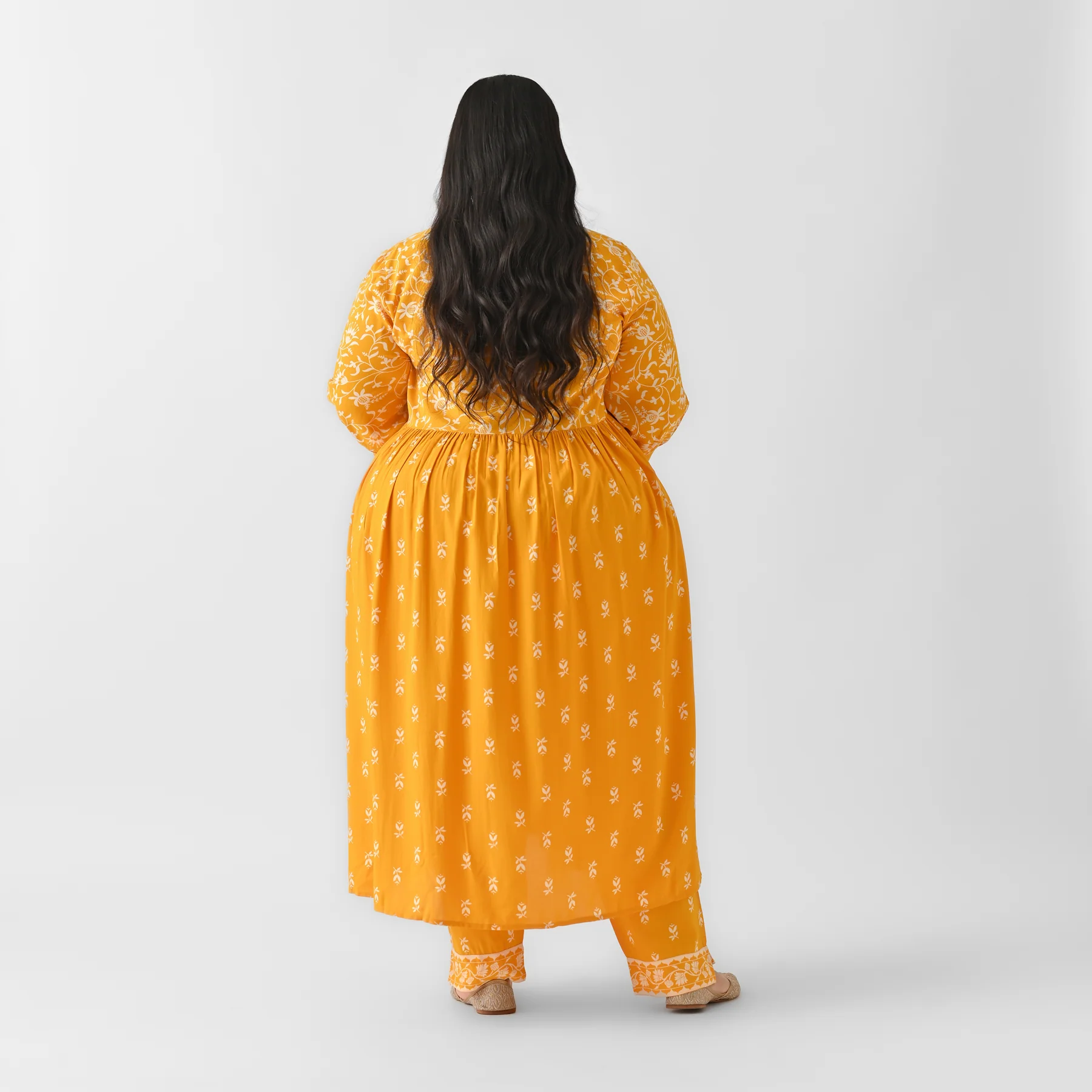 Yellow Floral Jaal V Neck Kurta Pant Set - SOM - Image 6